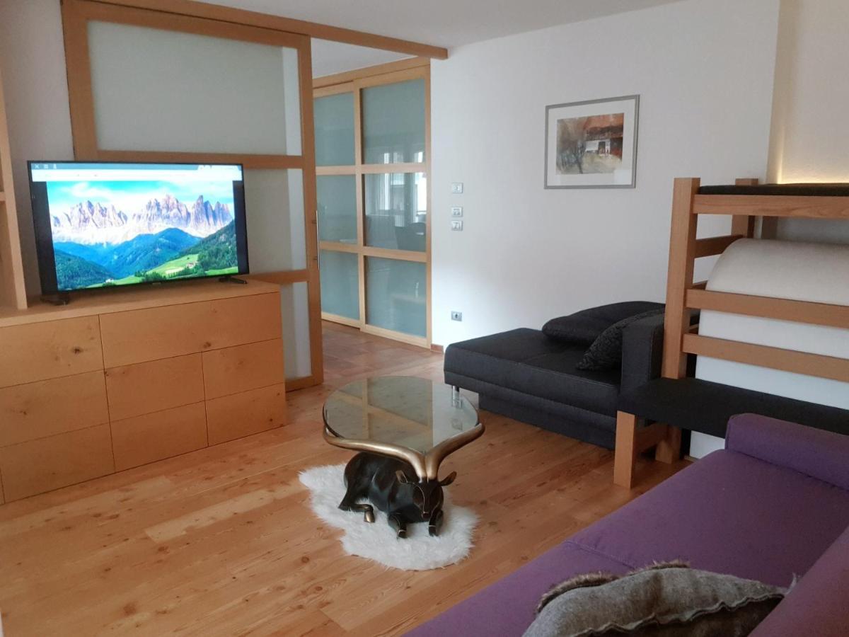 Appartements Tirol San Lorenzo di Sebato Luaran gambar