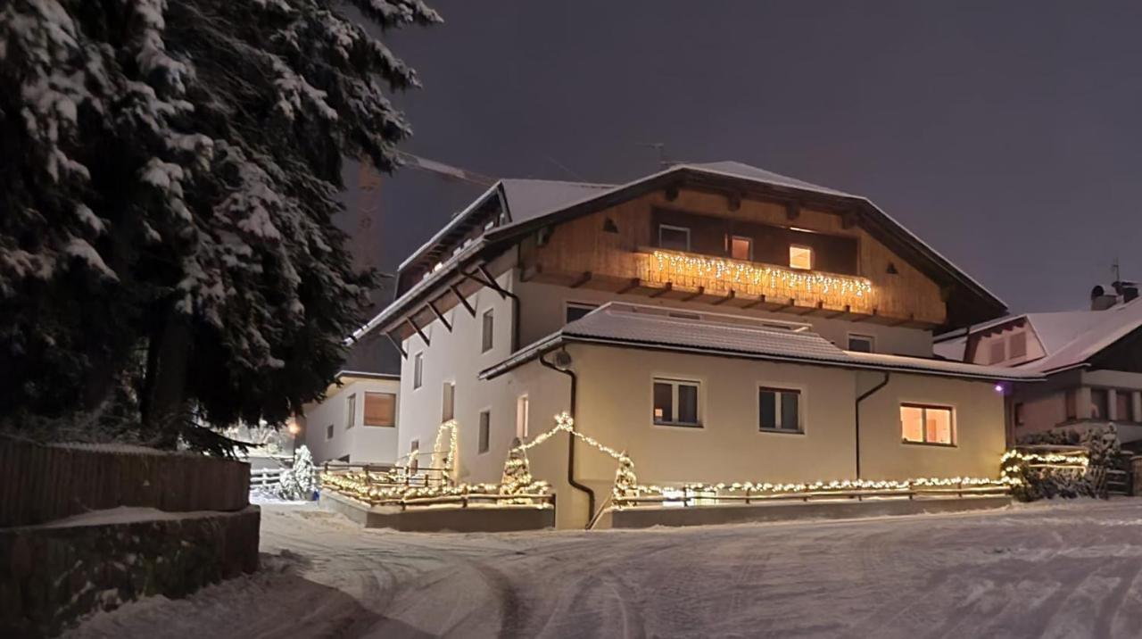 Appartements Tirol San Lorenzo di Sebato Luaran gambar
