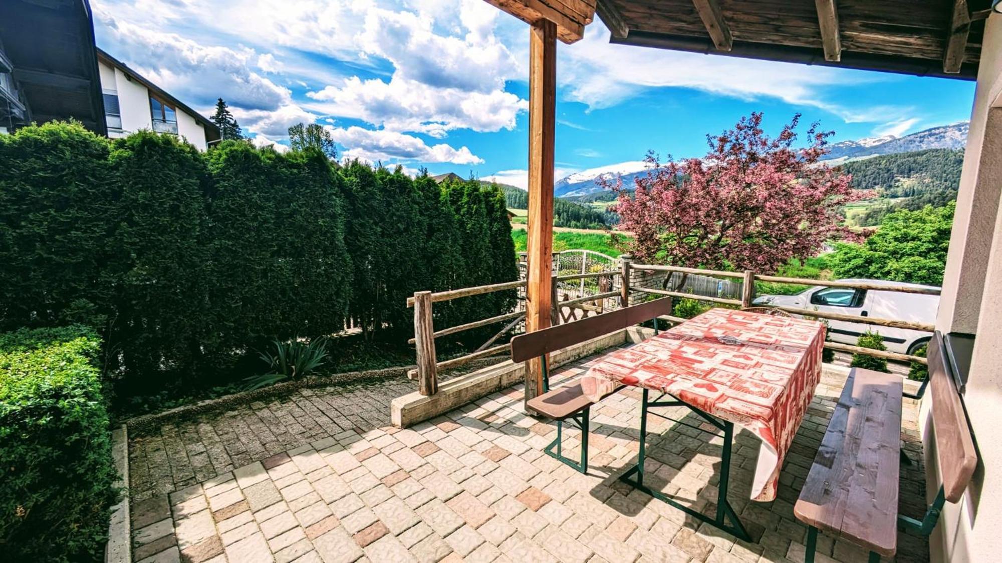 Appartements Tirol San Lorenzo di Sebato Luaran gambar