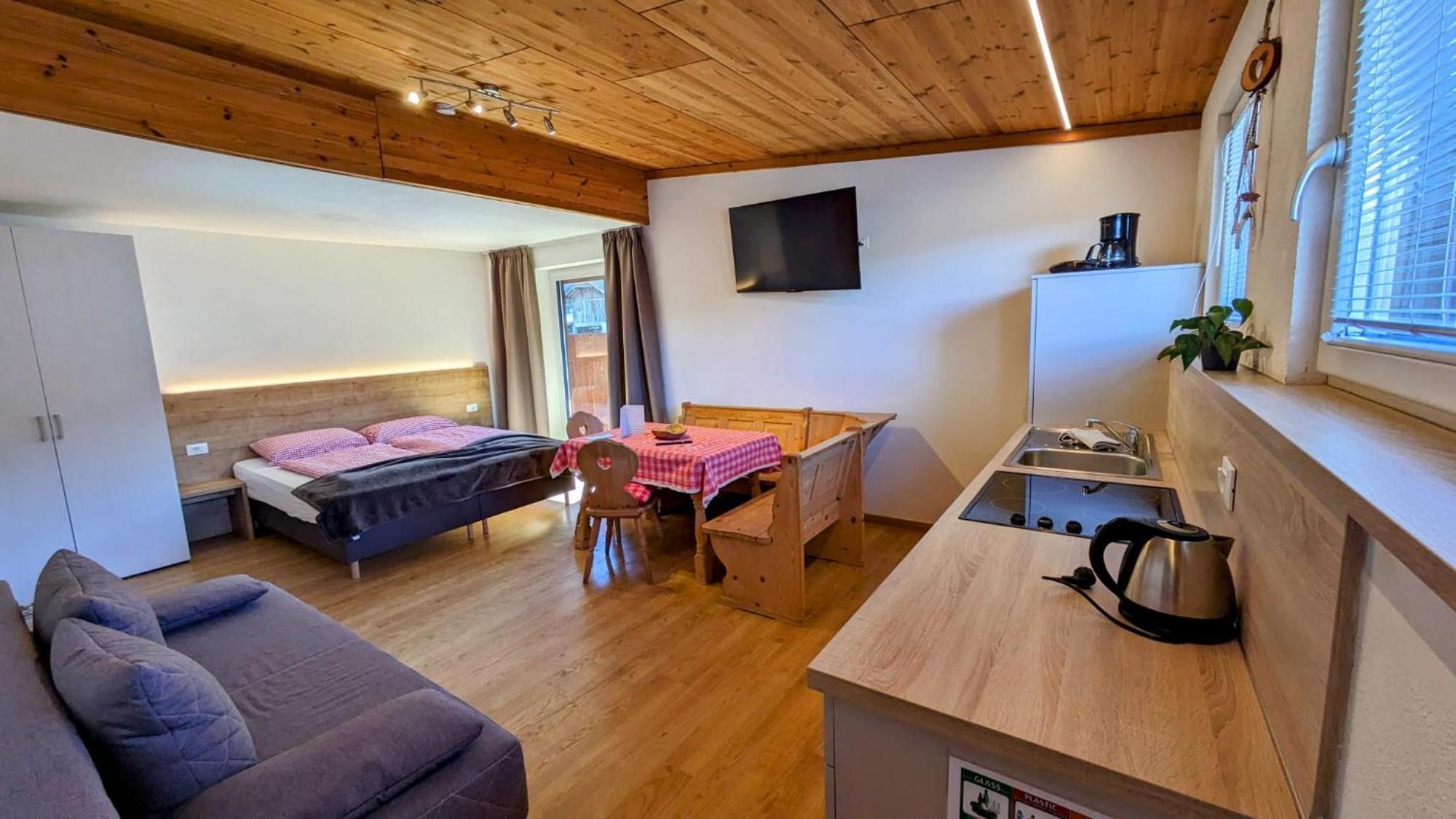 Appartements Tirol San Lorenzo di Sebato Luaran gambar