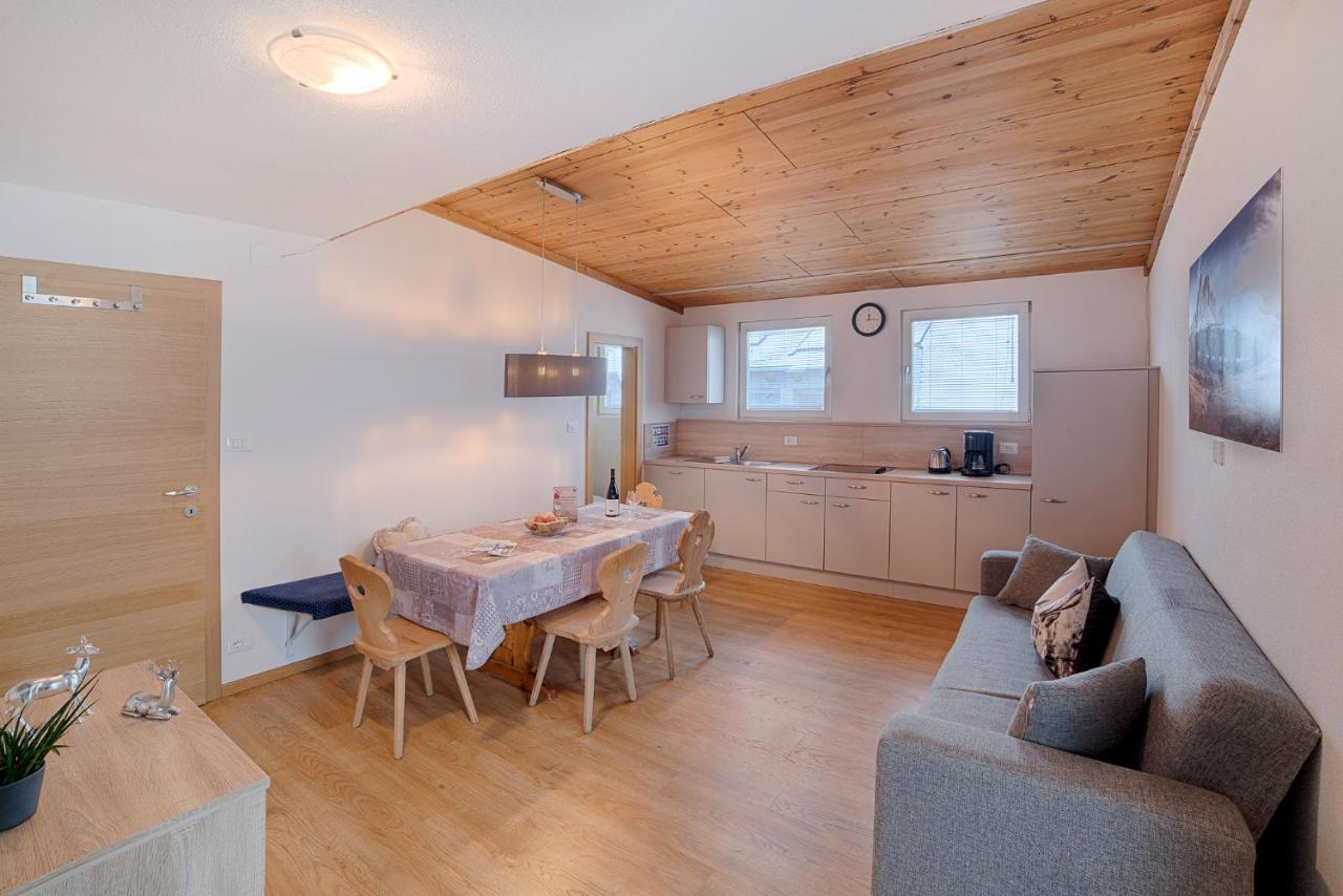 Appartements Tirol San Lorenzo di Sebato Luaran gambar